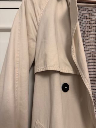 Trench Zara Tono Arena Talla XS