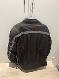 Chaqueta de moto negra con detalles grises,  XS