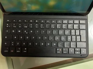 Apple iPad Air 4 64GB + funda con teclado