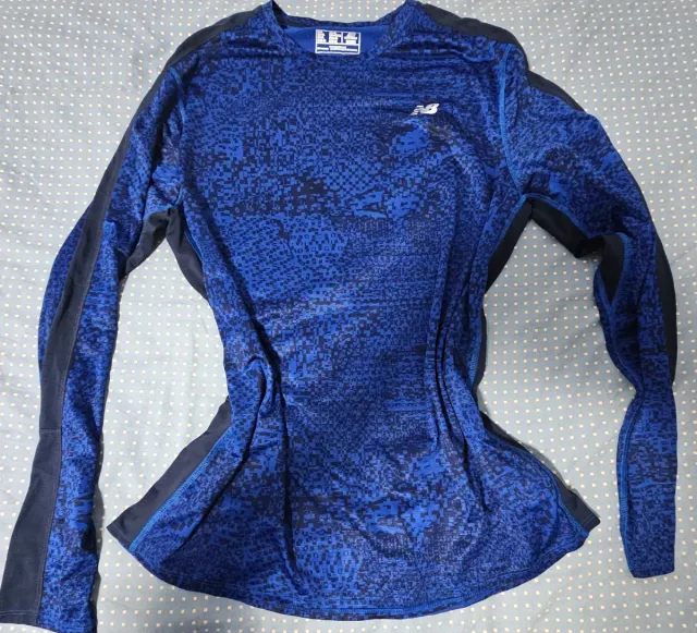 Camisetas pantalones y medias deporte.