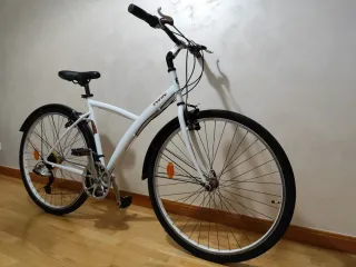 Bicicleta 28 pulgadas Btwin Original 300