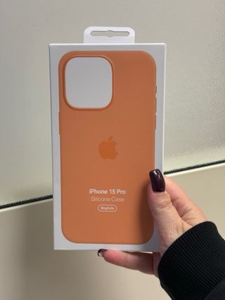 Cover MagSafe per iPhone 15 Pro