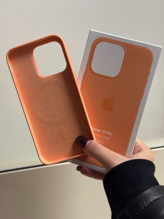 Cover MagSafe per iPhone 15 Pro