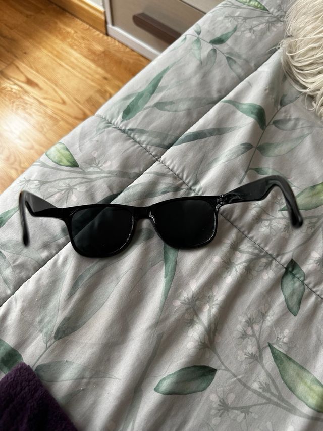 Gafas de sol negras