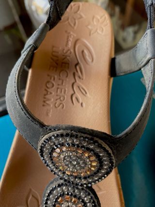 Sandalias cuña Skechers