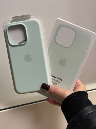 Cover MagSafe per iPhone 15 Pro