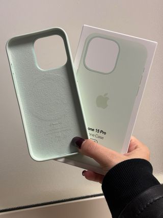 Cover MagSafe per iPhone 15 Pro