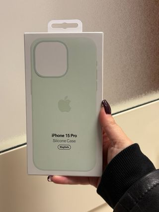 Cover MagSafe per iPhone 15 Pro