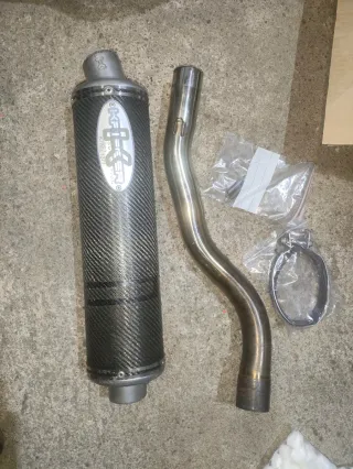 Escape Krieger Carbono y Colector