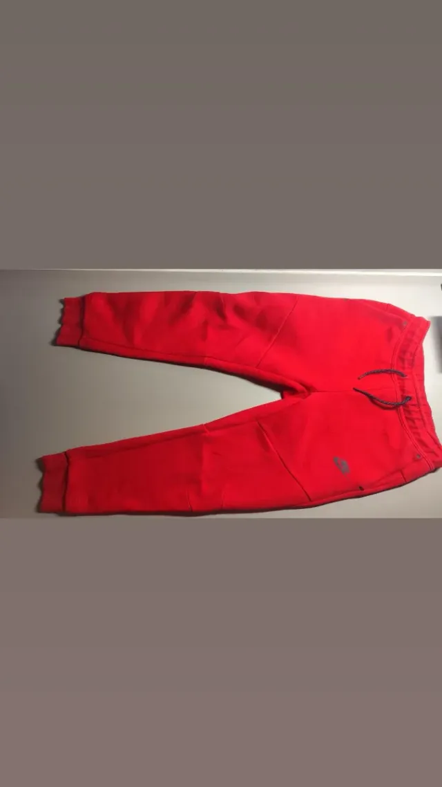 Nike Tech Fleece Niño Talla L Rojo
