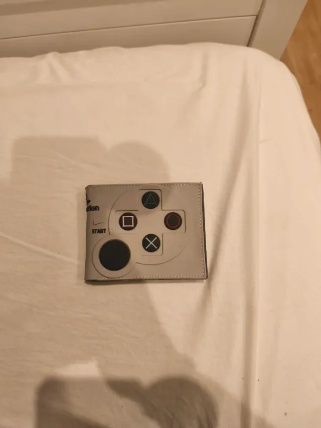 Cartera gris PlayStation