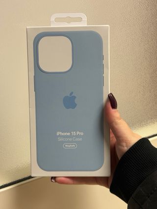 Cover MagSafe per iPhone 15 Pro