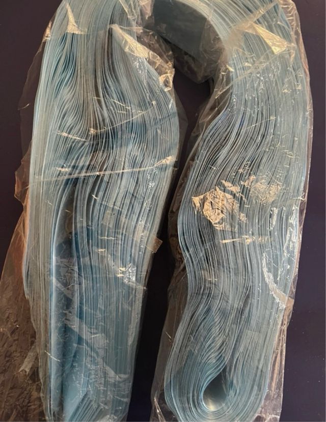 Lazos de regalo grandes dorados y azul cielo