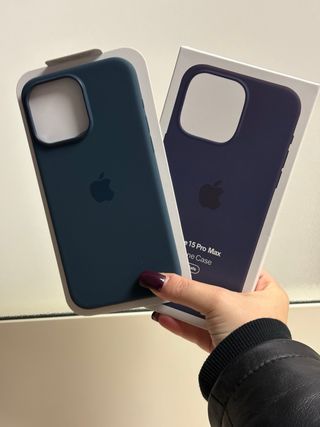 Cover MagSafe per iPhone 15 Pro Max