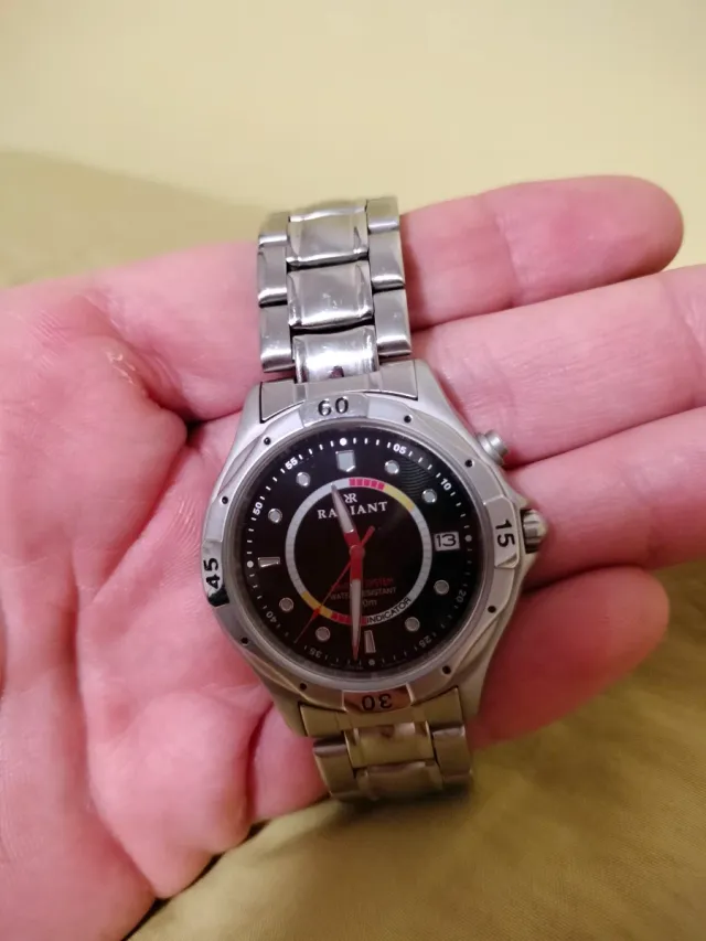 Reloj Radiant Plata y Negro