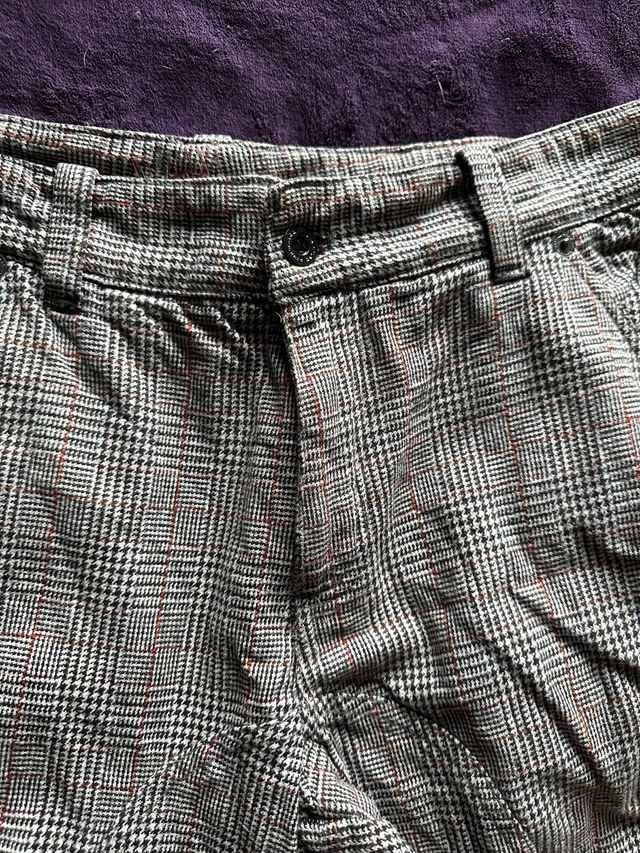 Pantalón Adolfo Dominguez cuadros gris y rojo