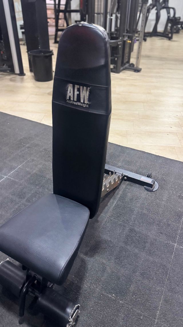 Banco de Gimnasio Regulable AFW