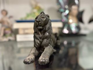 Estatuilla vintage león bronce