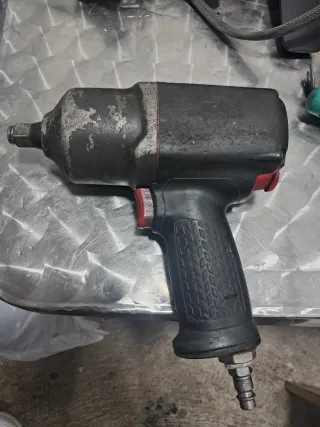 Pistola de impacto neumática