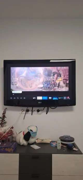 Televisor LG Negro de 37"