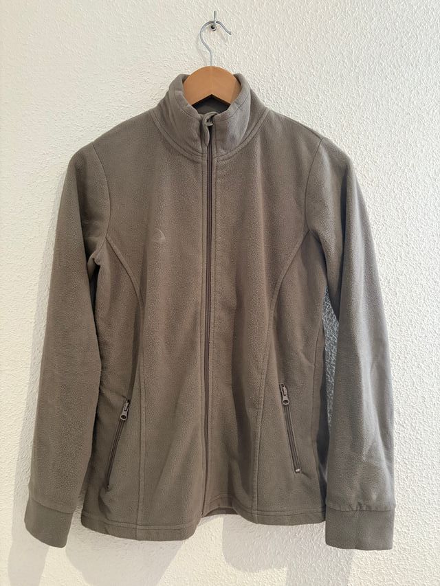 Chaqueta polar marrón