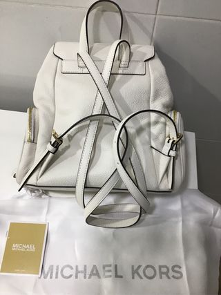 Mochila Michael Kors Beige 375€
