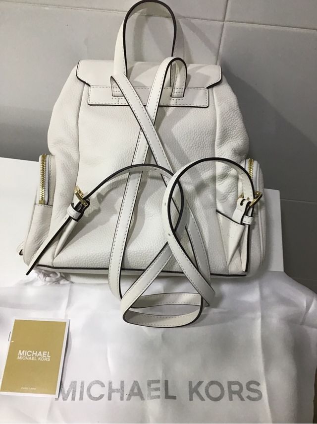 Mochila Michael Kors Beige 375€