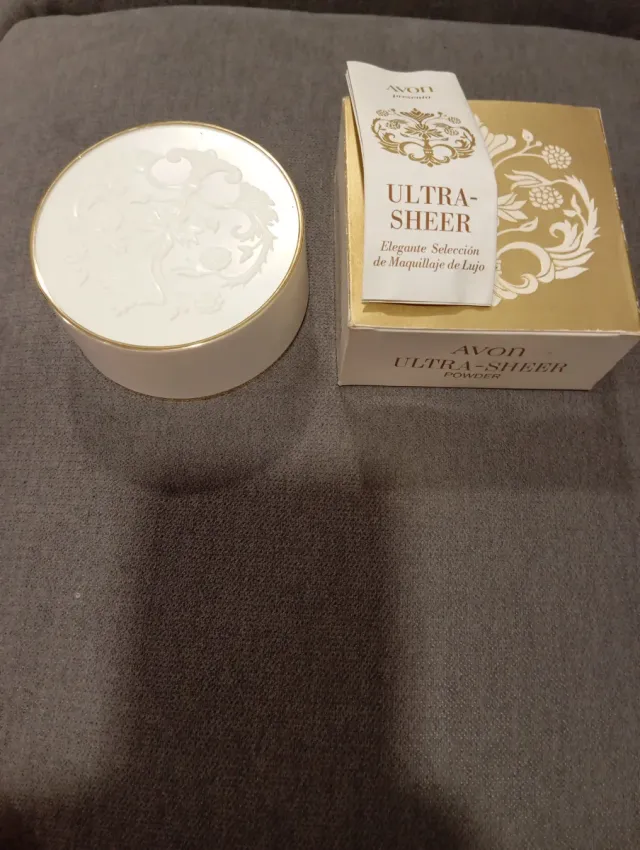 Polvera Vintage Avon Ultra-Sheer