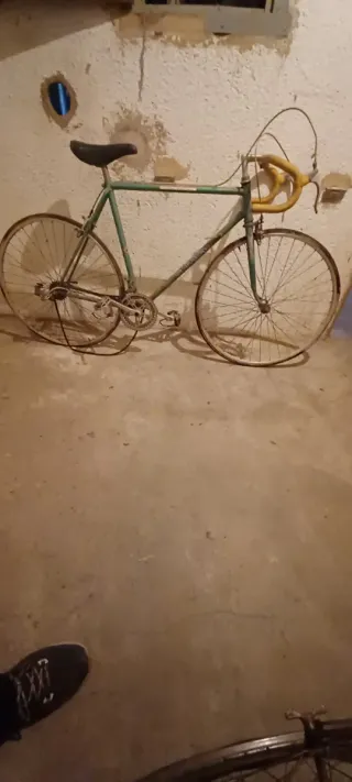 Bicicleta de carreras vintage Amat