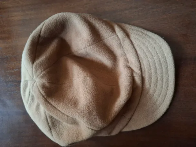 Gorra camel de lana. Camel.