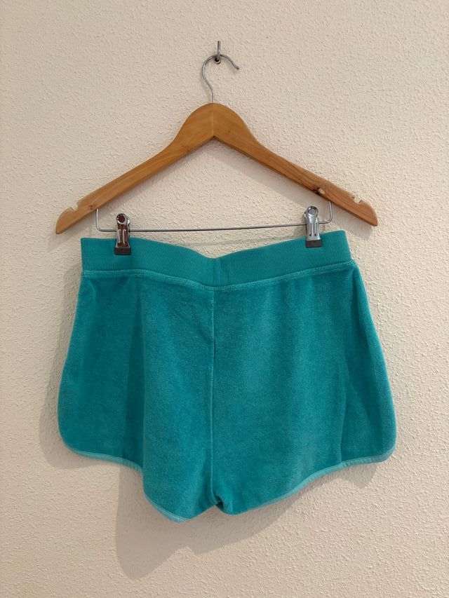 Pantalón corto deportivo verde azulado