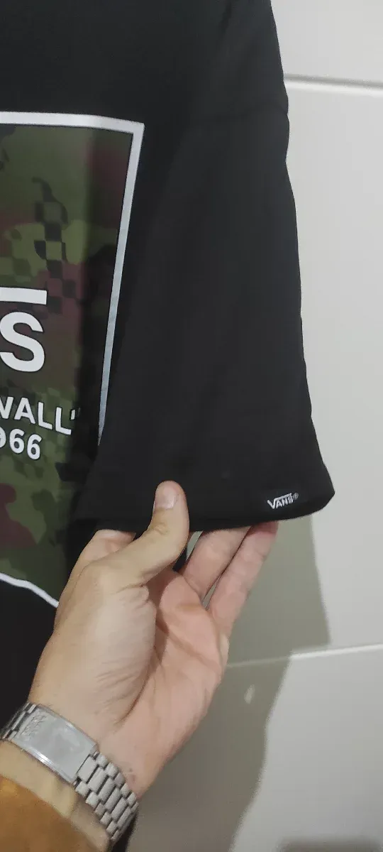 Lote 2 Camisetas Vans y Element Negras