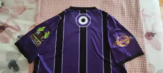 Camiseta UPP 2025/26 Morada y Negra