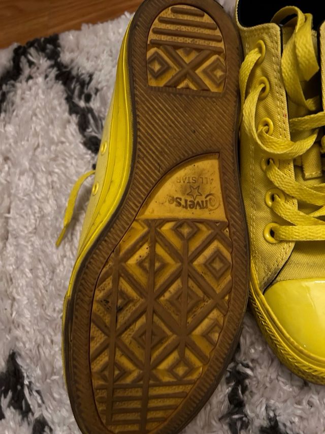 Zapatillas Converse Amarillas fluorescente