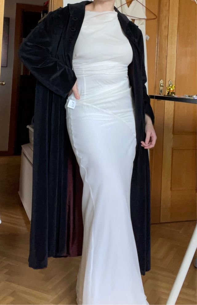 Abrigo capa diseño negro