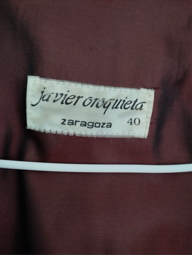 Abrigo capa diseño negro