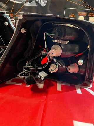 Pilotos Traseros Golf IV