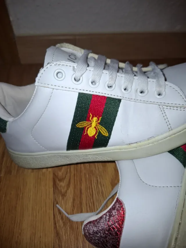 Zapatillas Gucci Blancas con Abeja