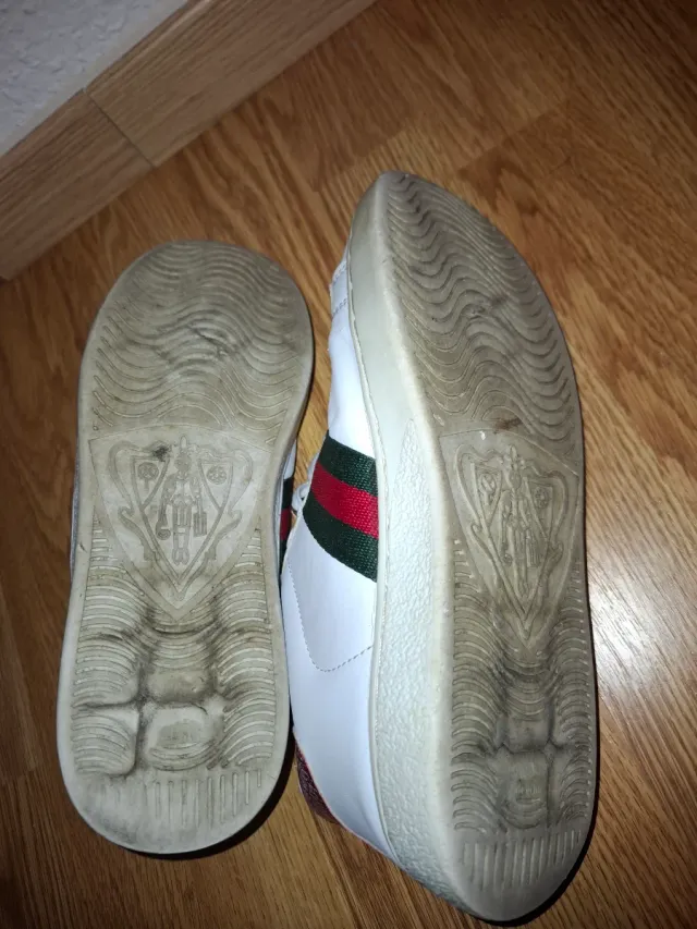 Zapatillas Gucci Blancas con Abeja