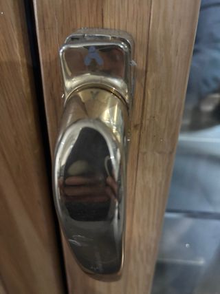 ventana mixta aluminio-madera dentro