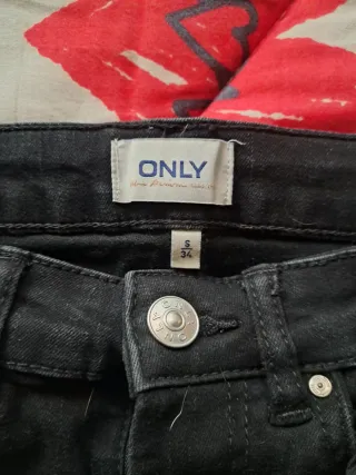 Pantalón vaquero negro campana T.34