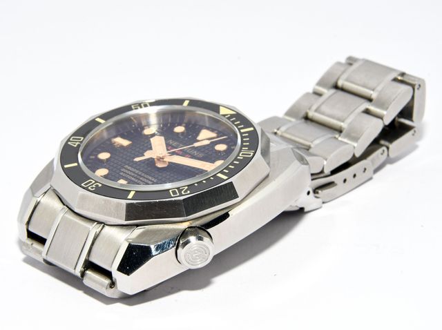 Nethuns Lava II Automático