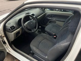 Renault Clio 2004