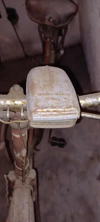 Bicicleta antigua de paseo