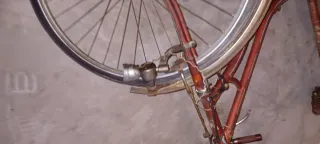 Bicicleta antigua de paseo