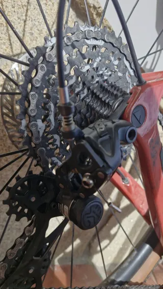 Bicicleta Gravel Canyon Roja