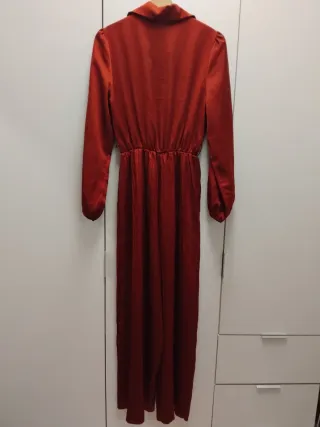 Mono rojo elegante talla S