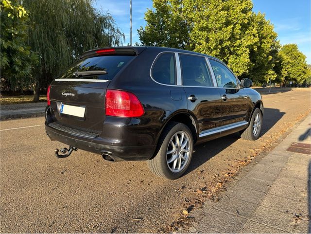 Porsche Cayenne 2004