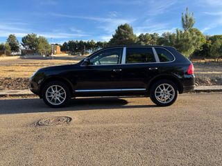 Porsche Cayenne 2004