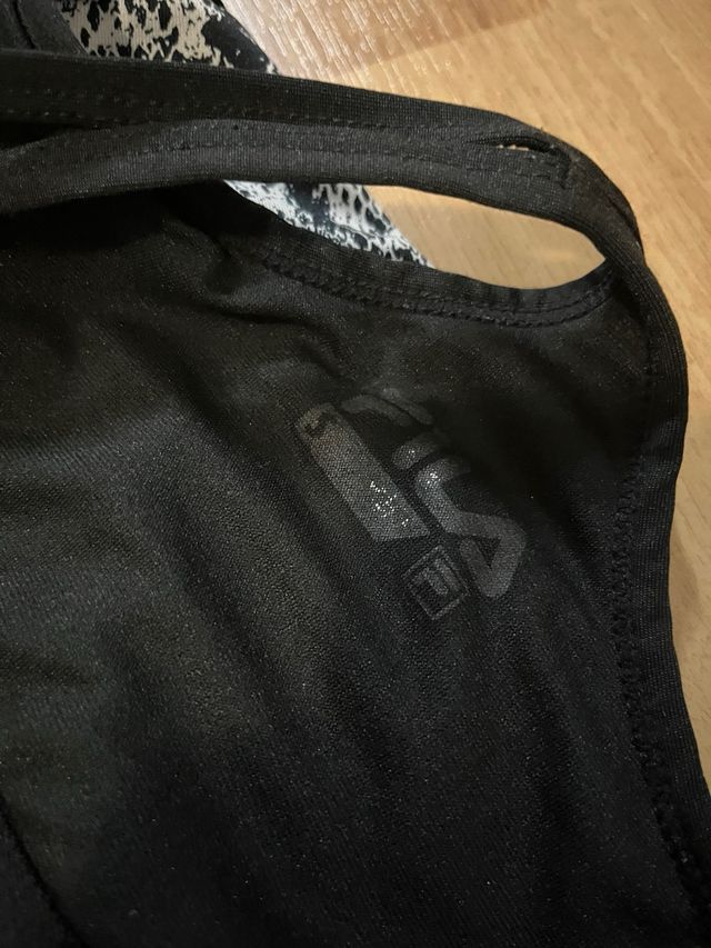 Top deportivo Fila estampado mujer para baño